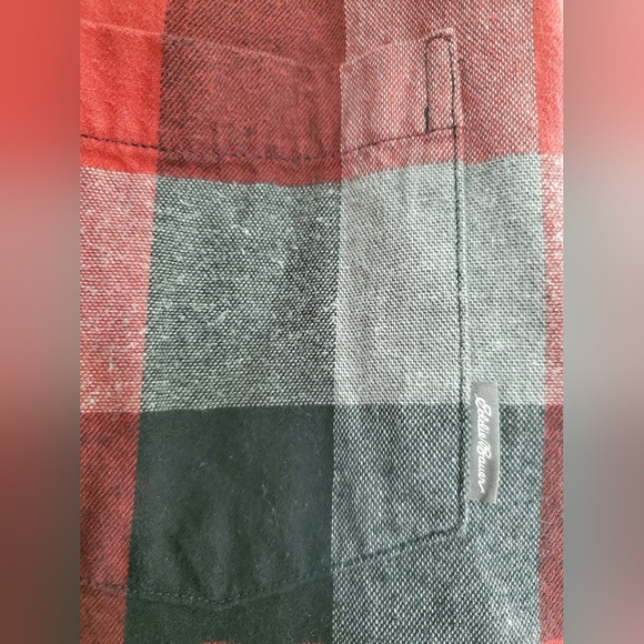 Eddie Bauer Men's shirt / shacket. Red, grey, black plaid. XL - Picture 4 of 9